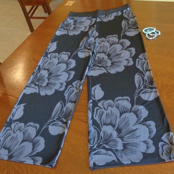 Alfani Pants - Alfani Floral Print Palazzo Pants Wide Leg NWOT M